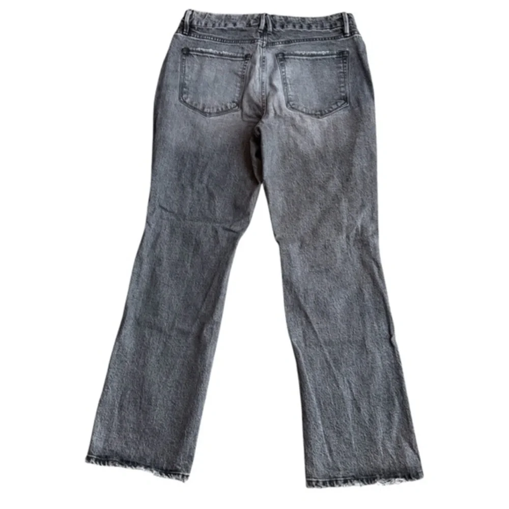 Good American Size 10/30 Curvy Twist Straight Leg Jeans Washed Black Split Hem‎